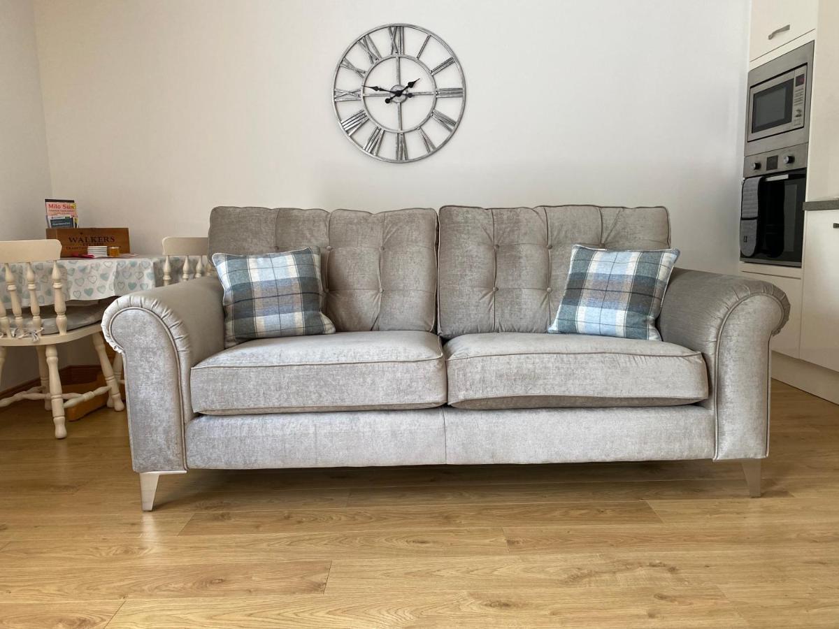 The Den Villa Stuartfield Екстериор снимка